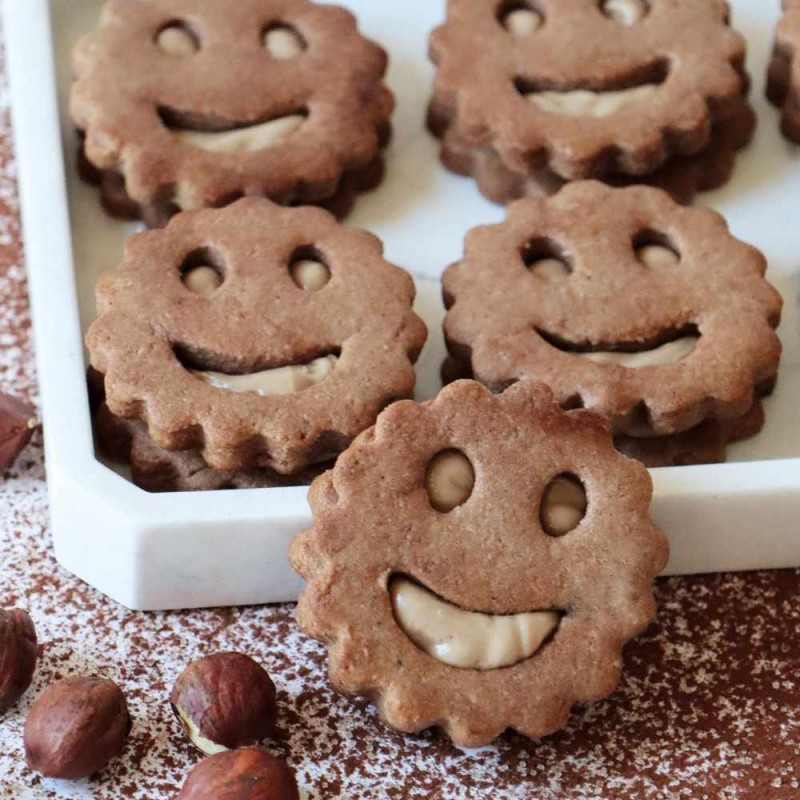 2 emporte-pièces pour biscuits sourire