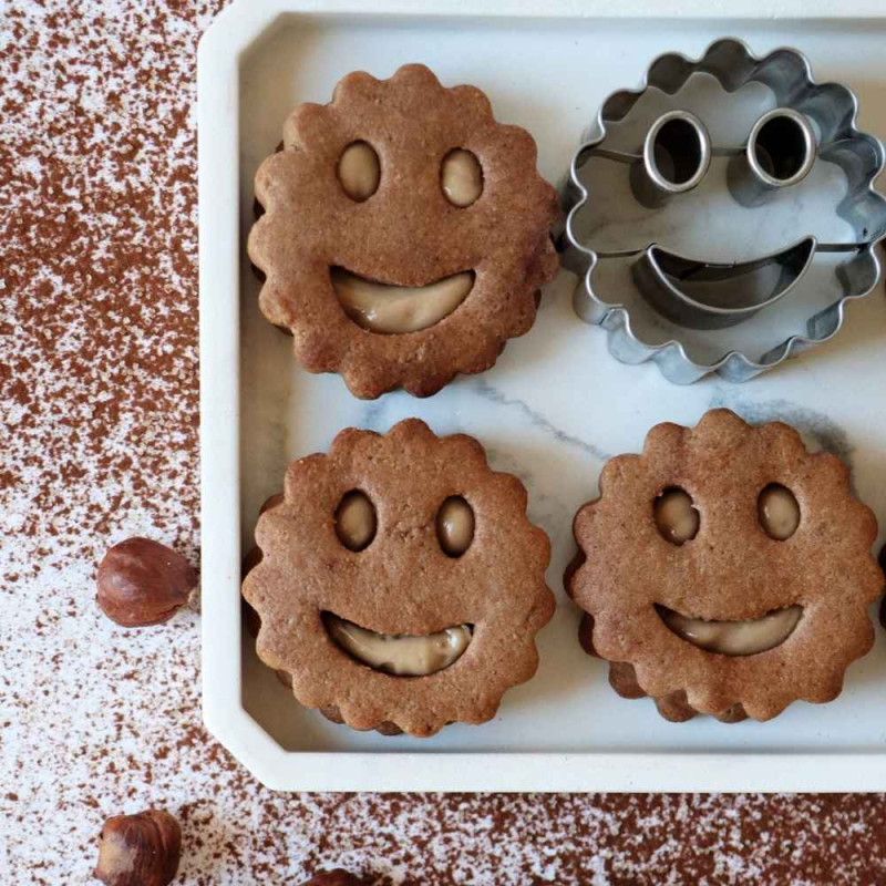 2 emporte-pièces pour biscuits sourire