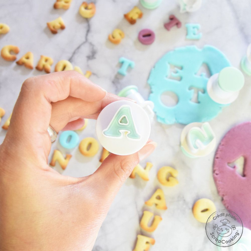 Bucket of 36 plunger cutters "letters & numbers" - product image 2 - ScrapCooking