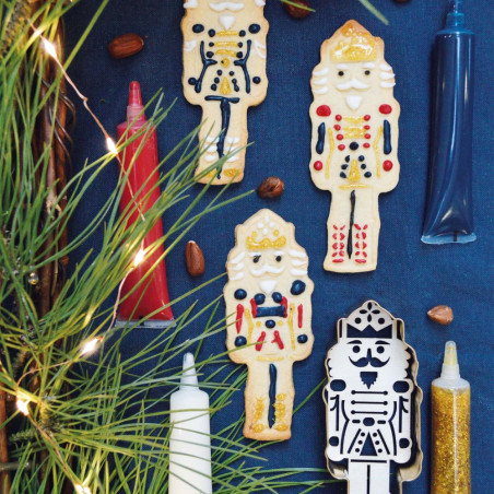 Cookie cutter + wood embosser Nutcracker - product image 3 - ScrapCooking