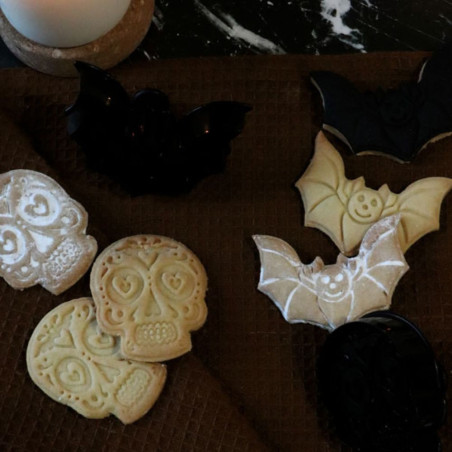 2 Halloween plunger cutters - product image 3 - ScrapCooking
