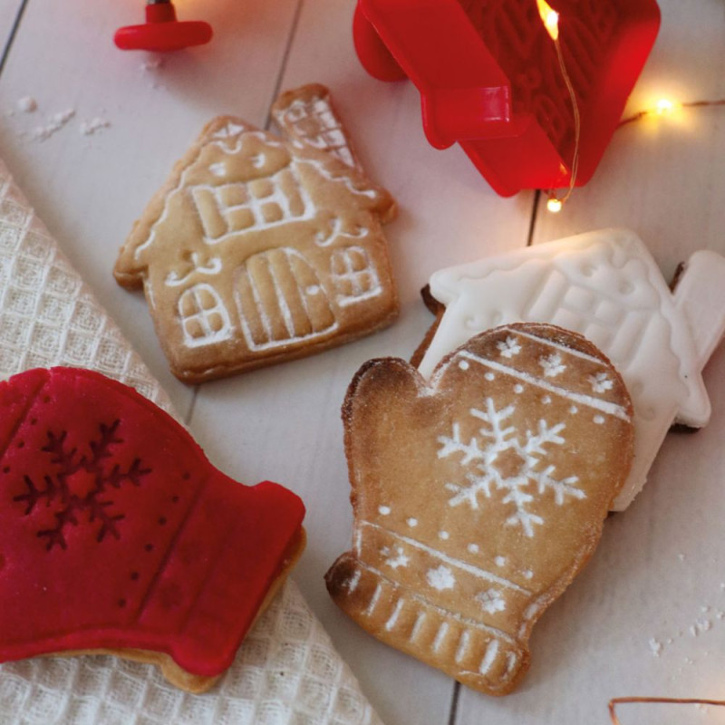 2 emporte-pièces éjecteurs pour biscuits de Noël biscuits - ScrapCooking