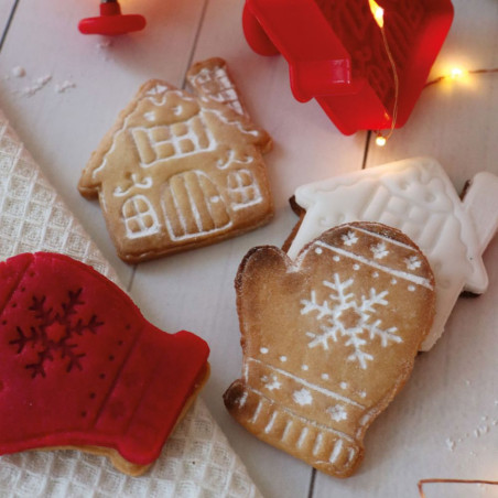 2 Christmas plunger cutters - product image 3 - ScrapCooking