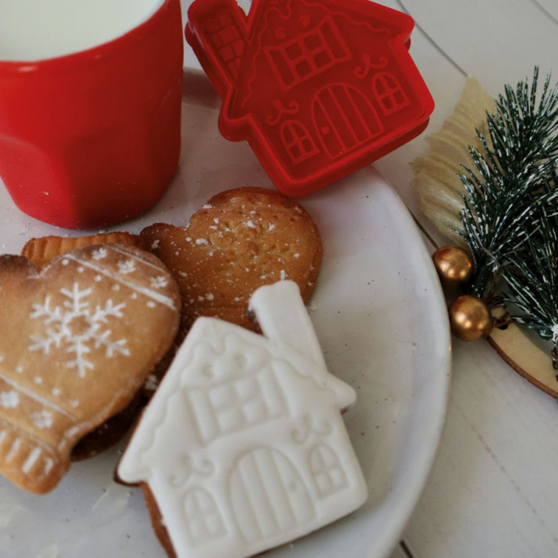 2 emporte-pièces éjecteurs pour biscuits de Noël décoratio biscuits - ScrapCooking