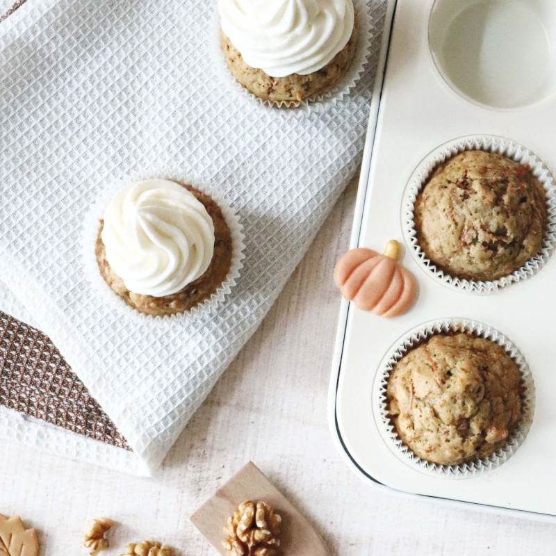 Décoration automne en pâte d'amandes déco carrot cupcakes - ScrapCooking