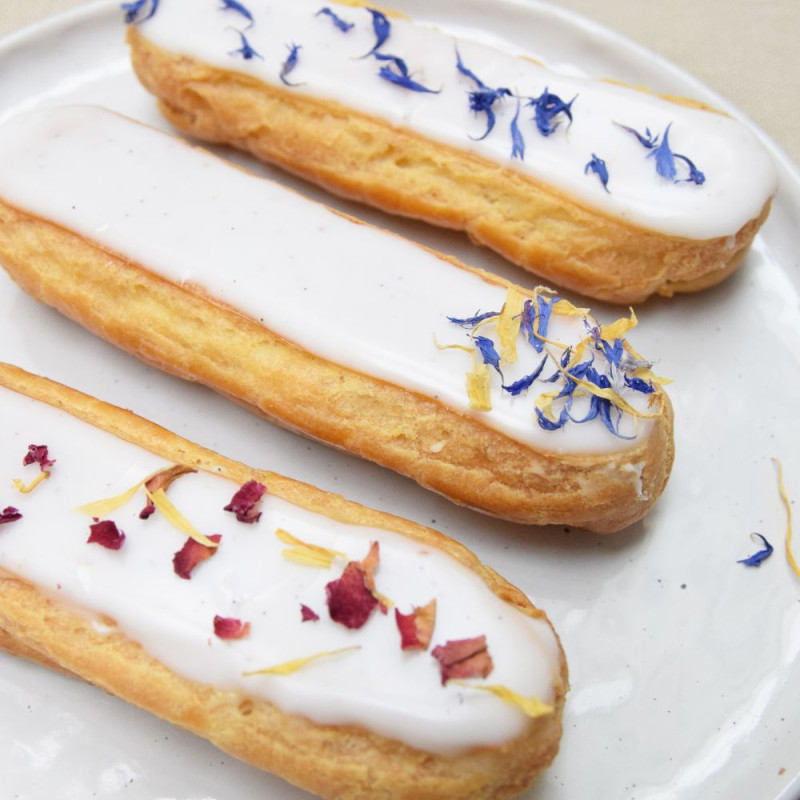 Fleurs souci seché comestibles décoration éclairs - ScrapCooking
