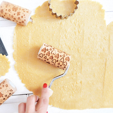 Mini embossing wooden roller Heart - product image 3 - ScrapCooking