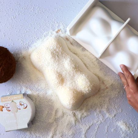 Creamy coconut flavoured filling paste