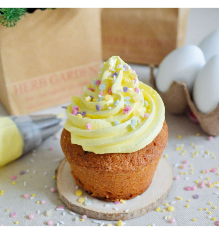Yellow buttercream cucpake