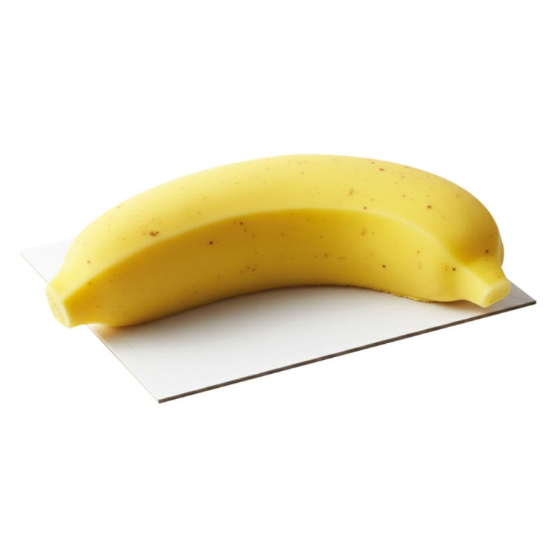 Hyper realistic banana illusion cake