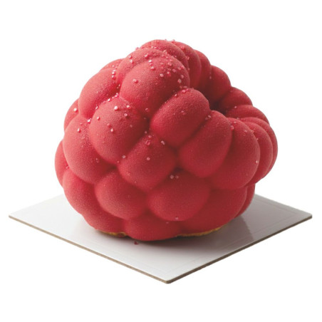 Hyper-realistic raspberry illusion cake