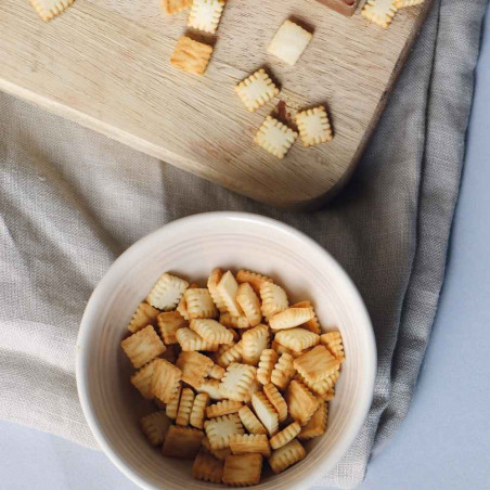 Decorative display featuring mini plain Petit-Beurre biscuits - ScrapCooking