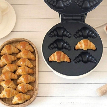 Appareil à mini croissants Factory ouvert et lots de croissants - ScrapCooking