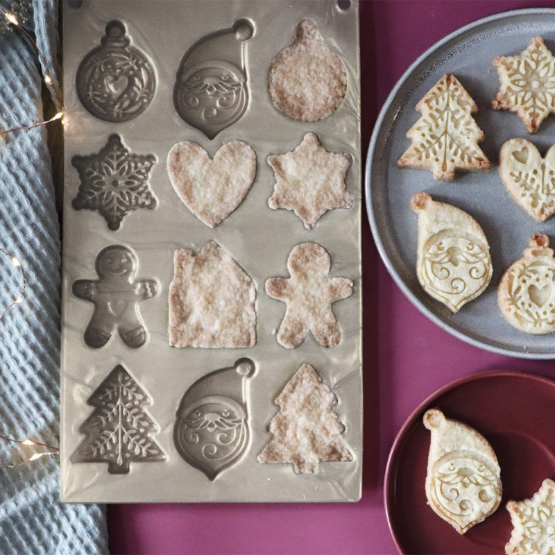 Biscuits de Noel moule silicone - ScrapCooking