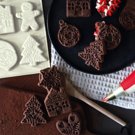 Silicone Christmas mould for shortbread biscuits | ScrapCooking