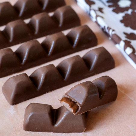 Photos of chocolate bar-themed decorations - ScrapCooking®