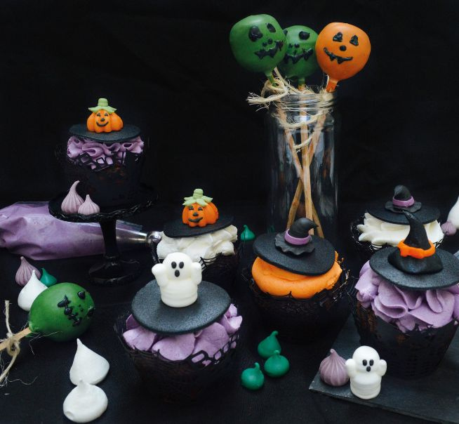 Halloween Cake Toppers & Decorations