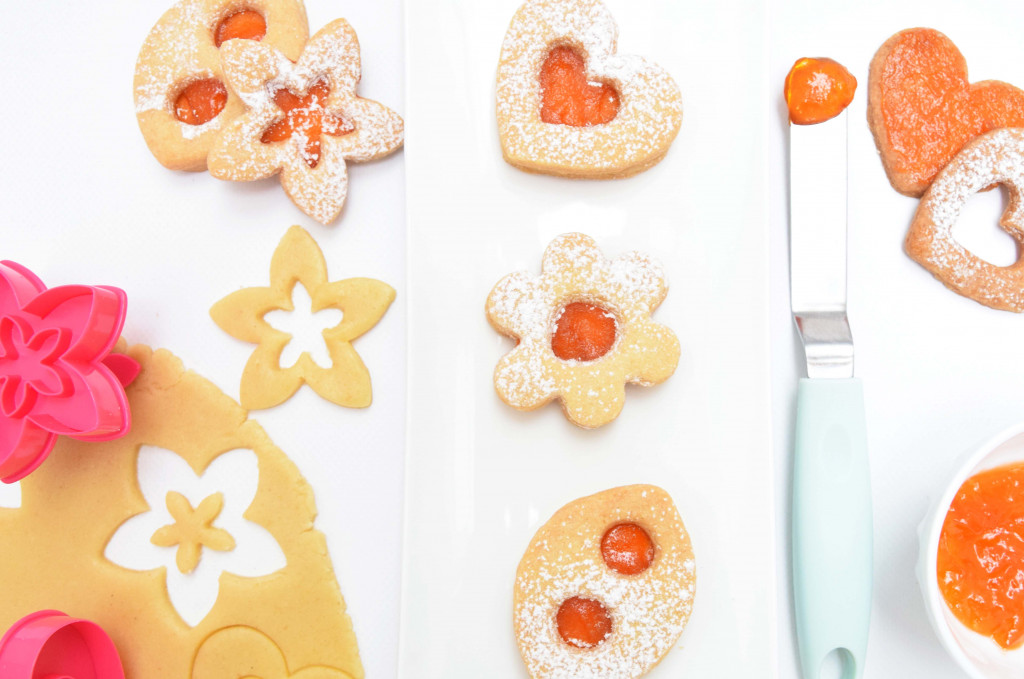 Biscuits fourrés à la confiture