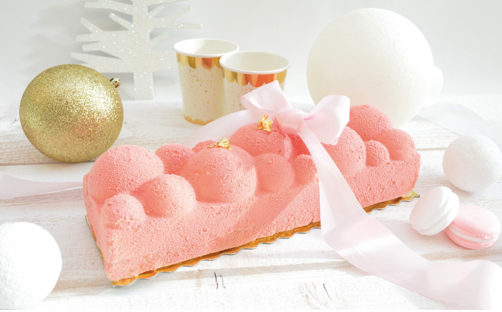 Bûche nuages aux fruits rouges