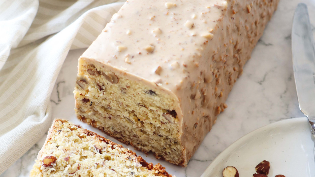 Recette cake noisettes glaçage rocher chocolat blond