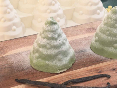 Recette entremets sapin de Noël vanille, amande et cacahuète